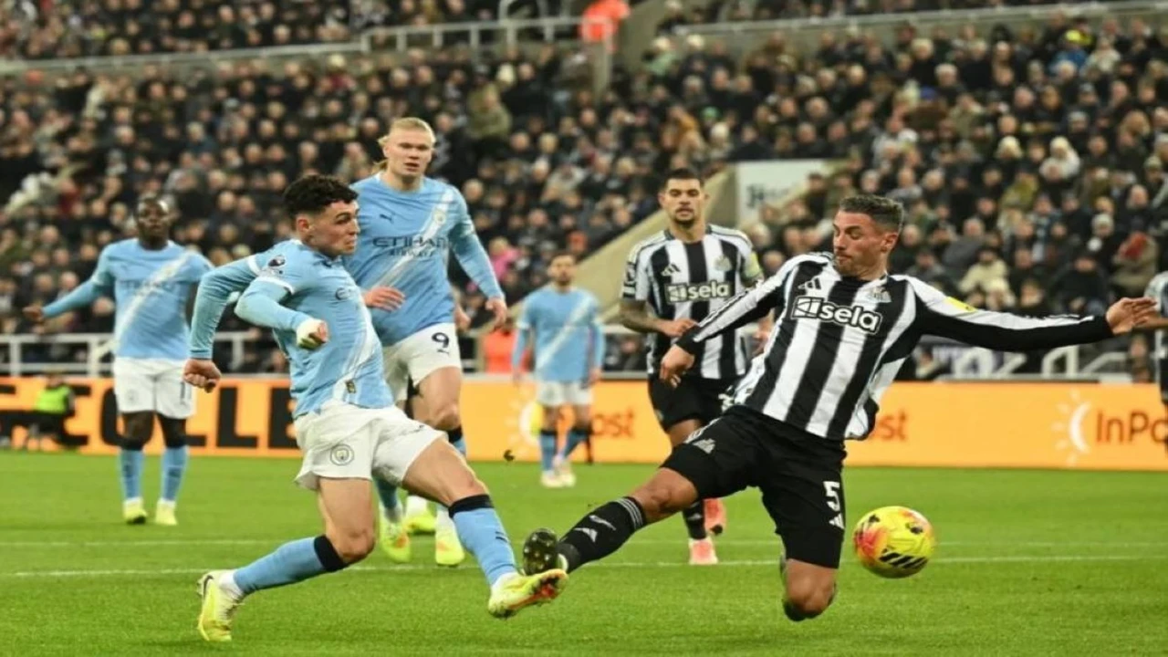 13 إخفاقاً لفار يشعل الجدل في الدوري الإنجليزي